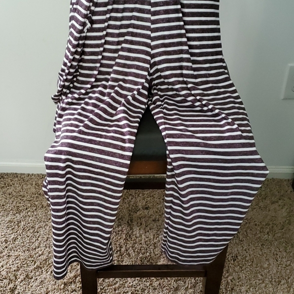 Super adorable Romper - Picture 3 of 7